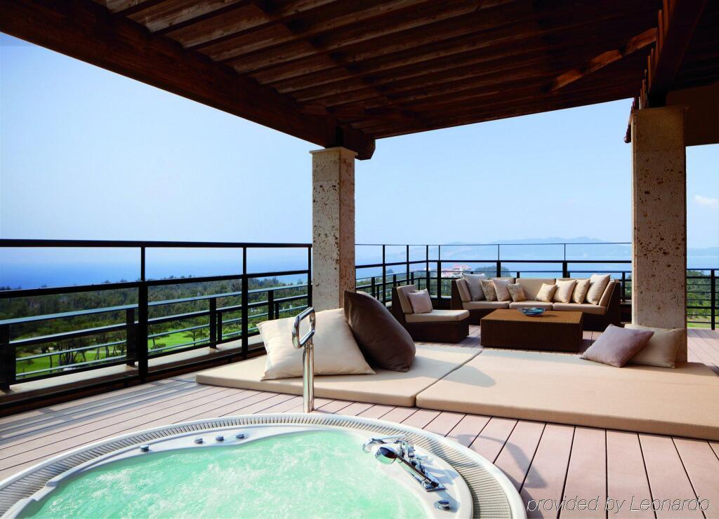Cover Image for The Ritz-Carlton, Okinawa