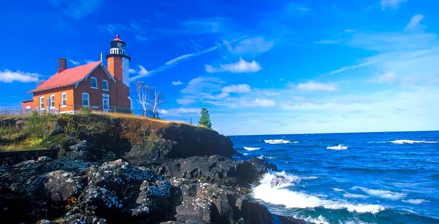 A Dinogo’s Guide to Michigan’s Upper Peninsula