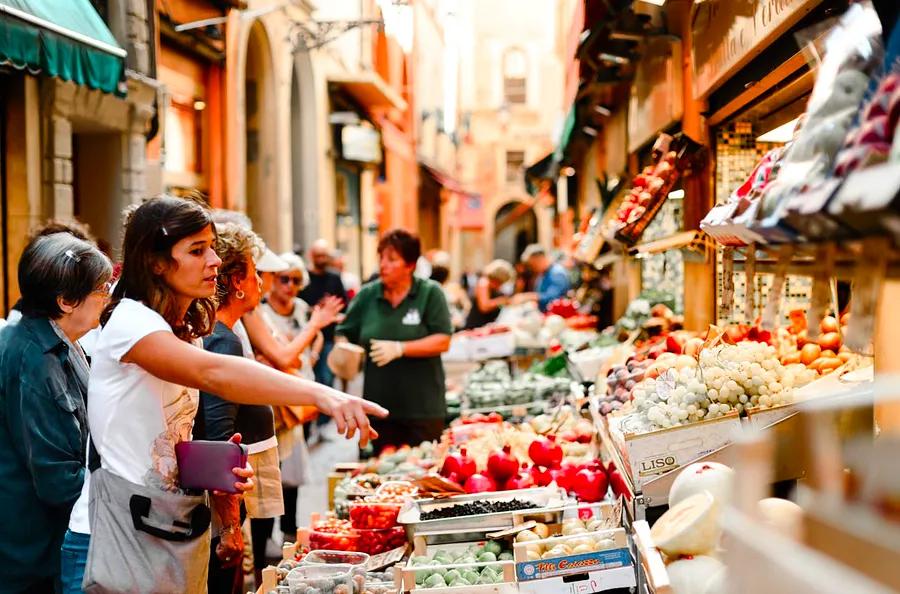 Here’s the local guide to grocery shopping in Italy.