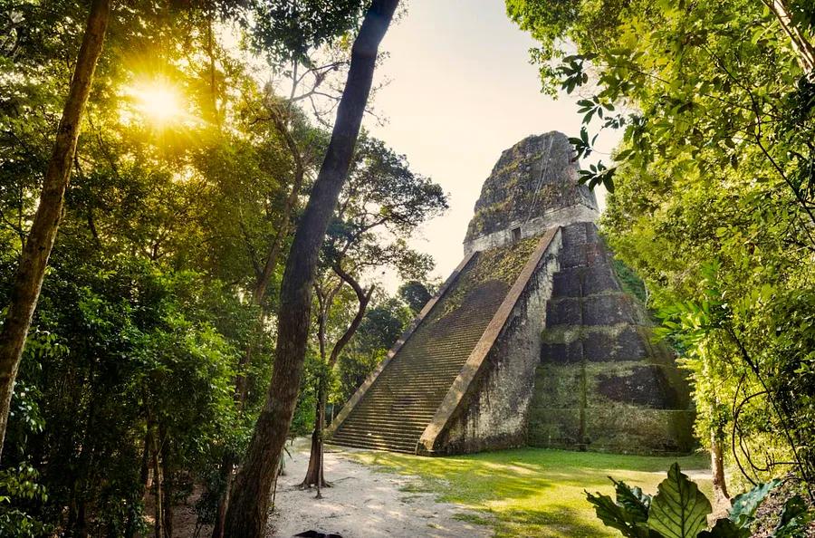 Explore the 14 top destinations in Central America: ancient ruins, vibrant reefs, and idyllic beaches