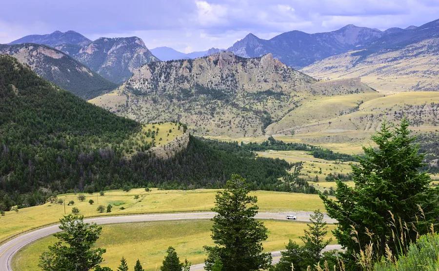 Your ultimate guide to the most breathtaking road trips in Montana