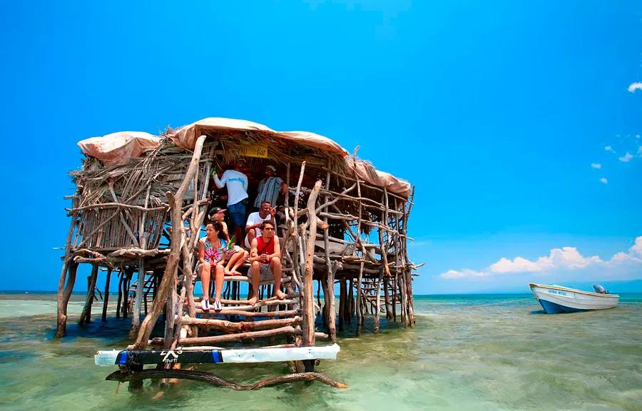 Why you should visit Jamaica: Pelican Bar