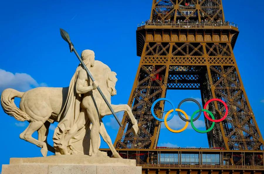 Getting around Paris during the Olympics: tips to dodge transport fare hikes and more