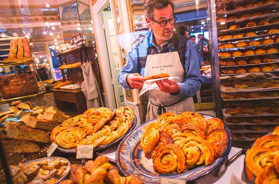 Grocery shopping tourism: experience local food culture in France