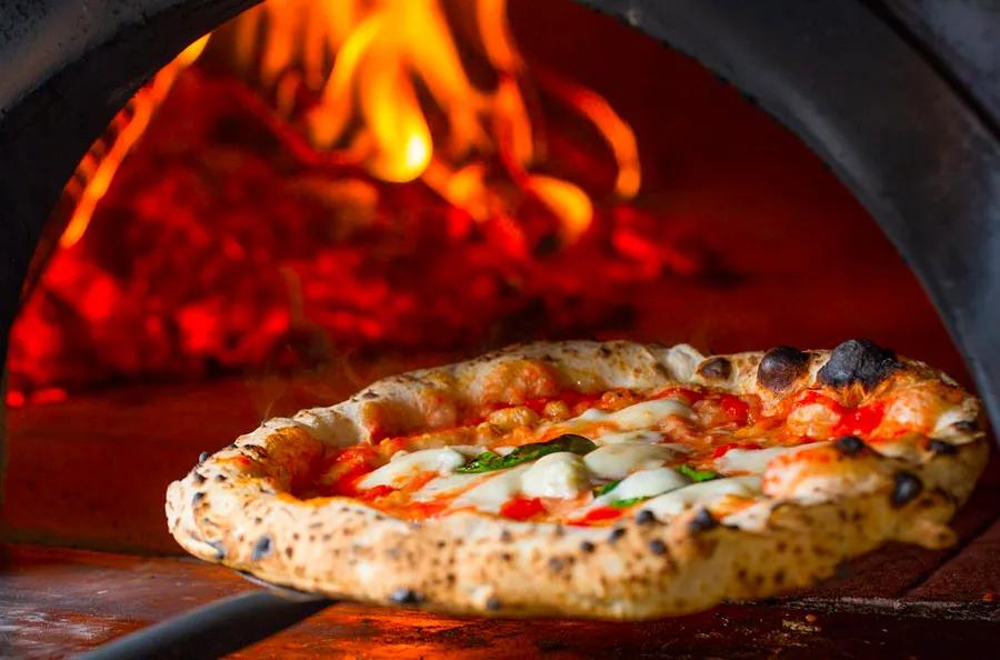 Top 9 Pizzas in the U.S. and Where to Experience Them