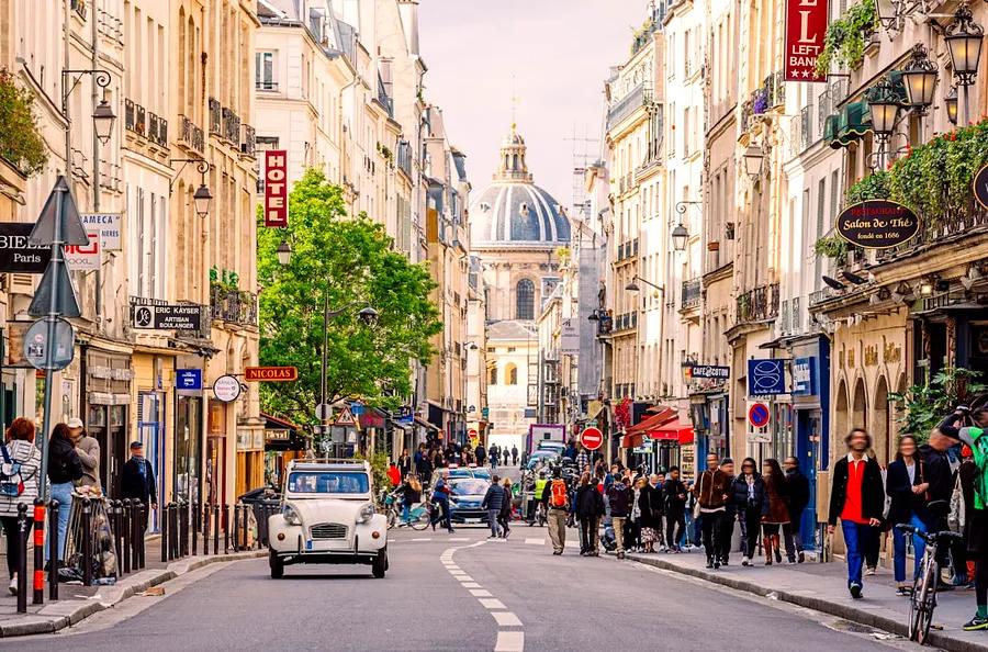 11 secrets that only locals know about France (and now you're in the loop)