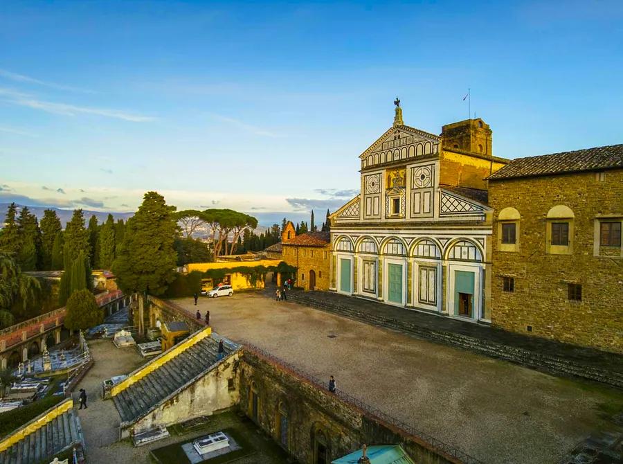 Navigating the Historic Streets of Florence