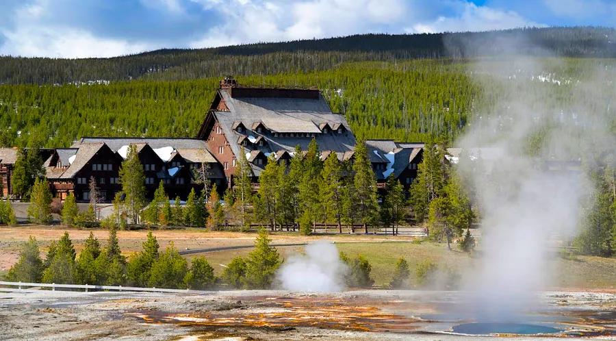 These 12 extraordinary lodges allow you to immerse yourself in US national parks