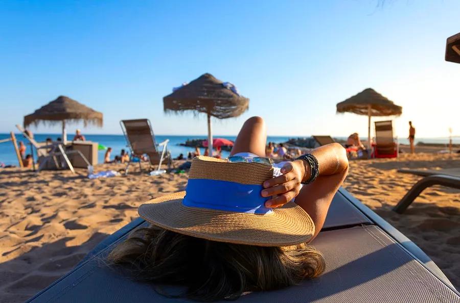 Beat the heat at these 7 amazing beaches near Lisbon
