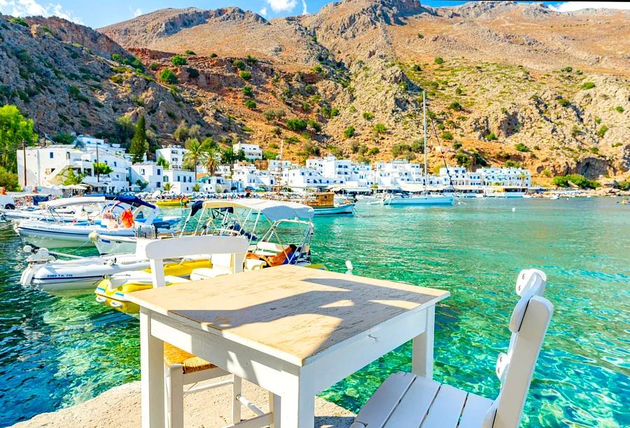An unforgettable Greece itinerary for the perfect summer getaway