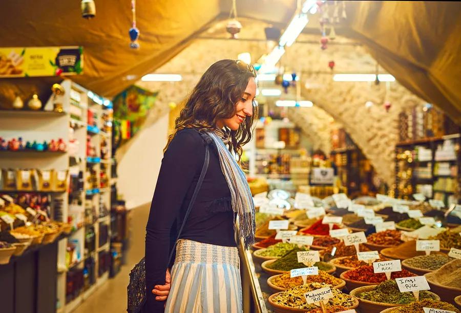 The ultimate guide to bringing food aboard a flight