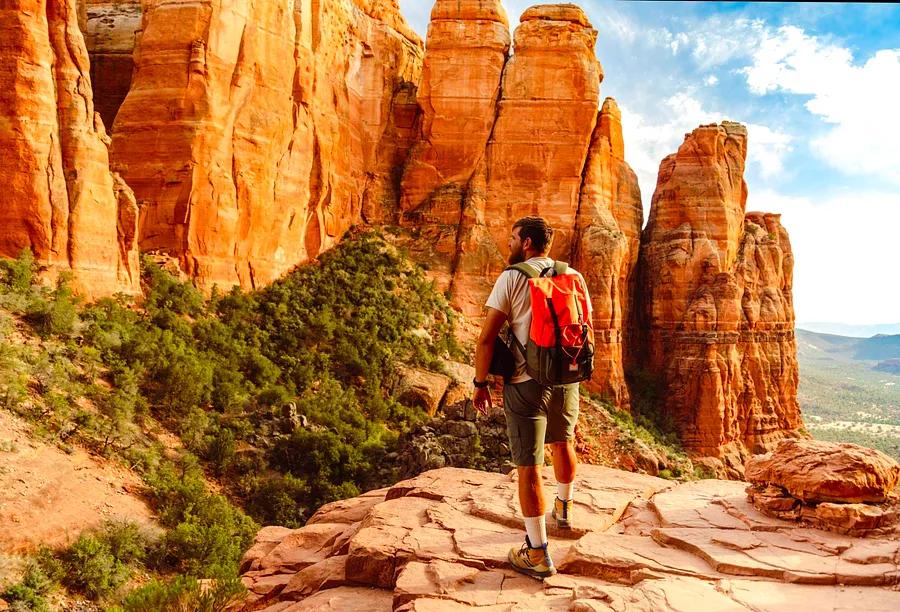 Explore the top hikes in Sedona for stunning mountain vistas