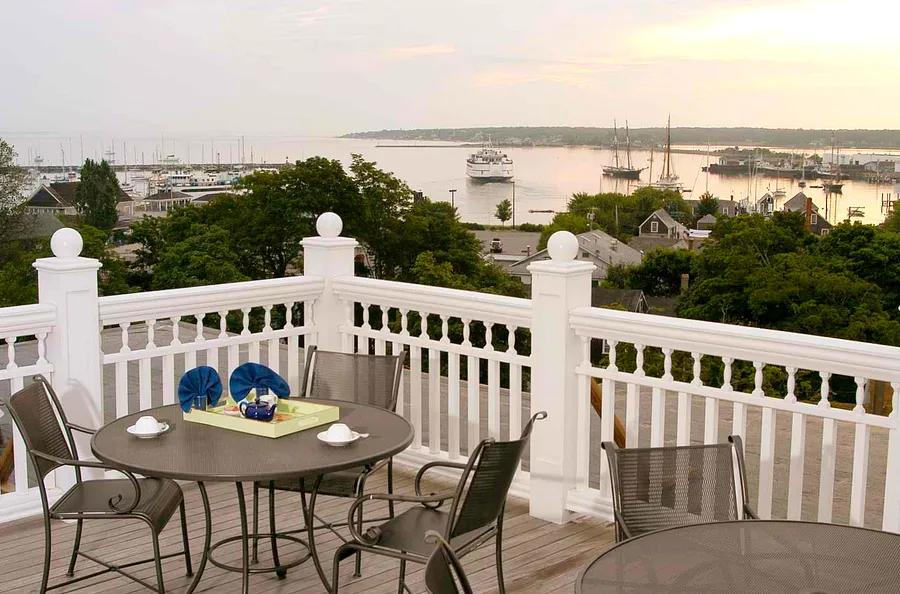 Top Hotels on Martha’s Vineyard