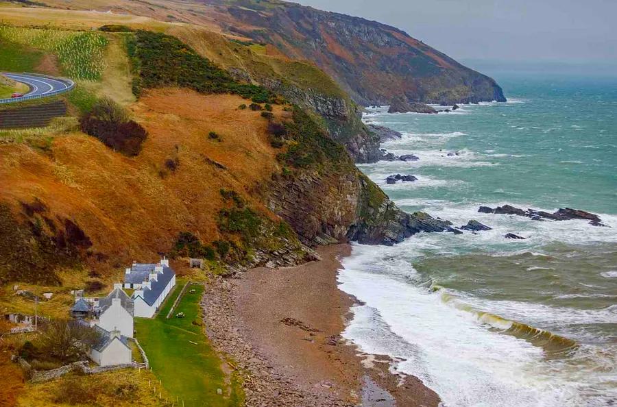 This Scottish Region Is Renowned for Its Sea-Inspired Whisky — A Guide to Planning the Ideal Trip