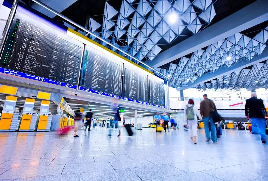 Discover how early you should really arrive at the airport