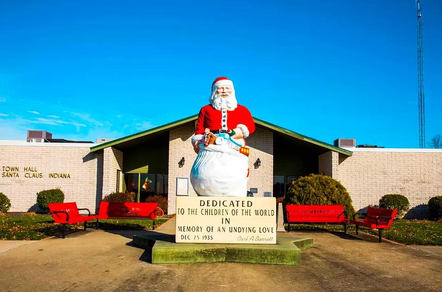 There’s an Actual Town Named Santa Claus in the U.S. — and It’s Just as Merry as You’d Imagine