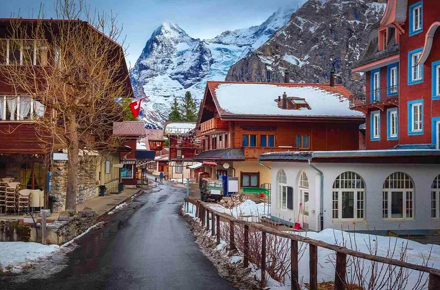 This 7-day train journey traverses 5 European nations and features a ride on the continent's highest railway.