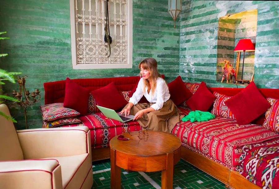 A seasoned traveler's guide to working from a hotel