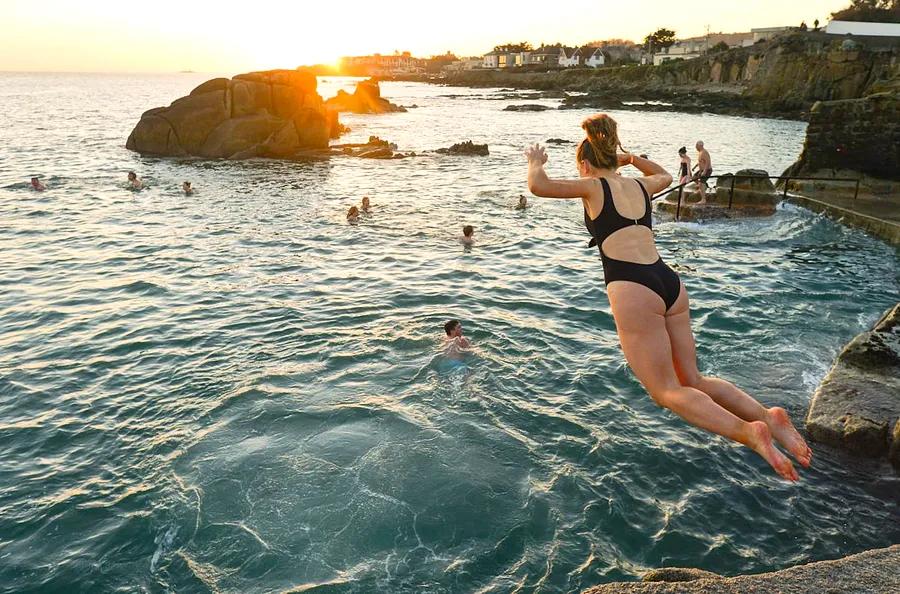 7 cities with amazing swimming locations