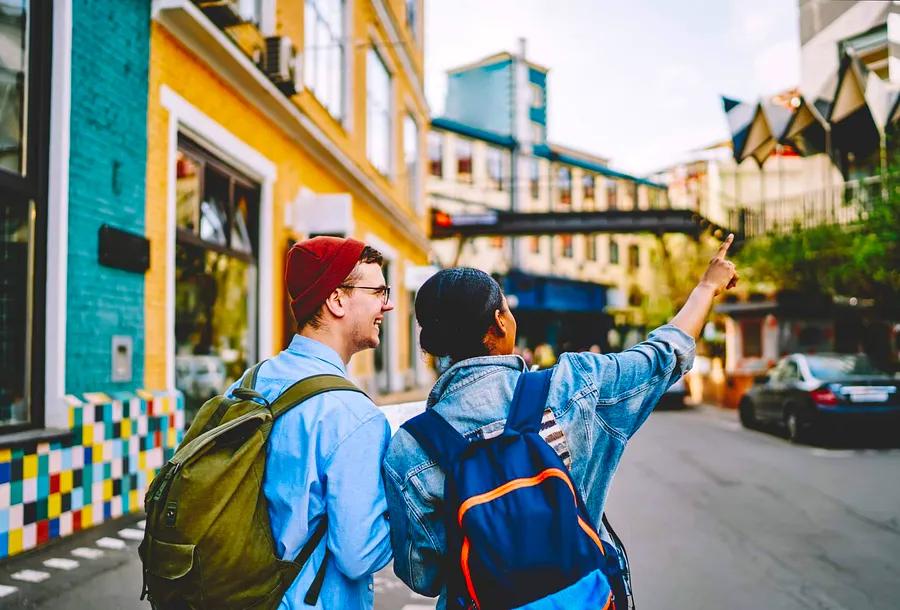 How Students Can Save with Travel Programs