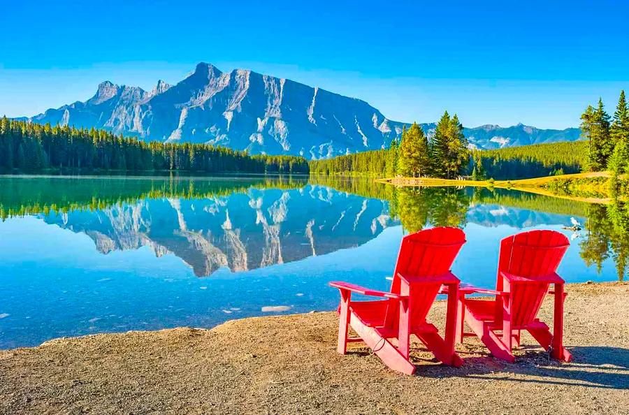 The 21 Most Stunning Locations in Canada, Featuring Picturesque Islands and Remote Mountains