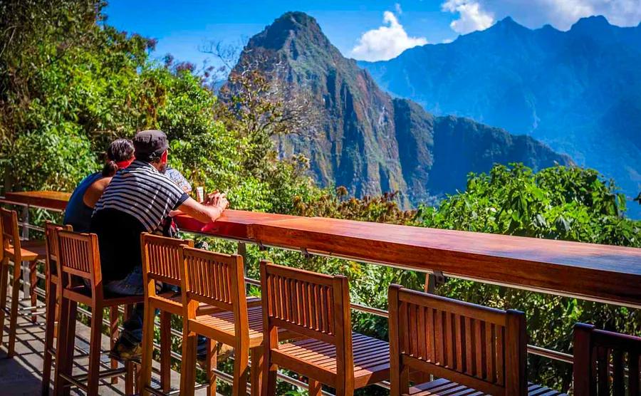 12 Extraordinary Luxury Honeymoons for 2022