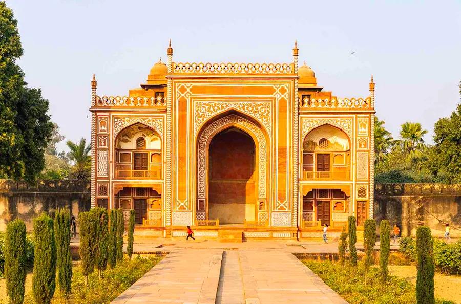 The Ideal Times to Visit India for Pleasant Weather, Affordable Rates, and Festivals