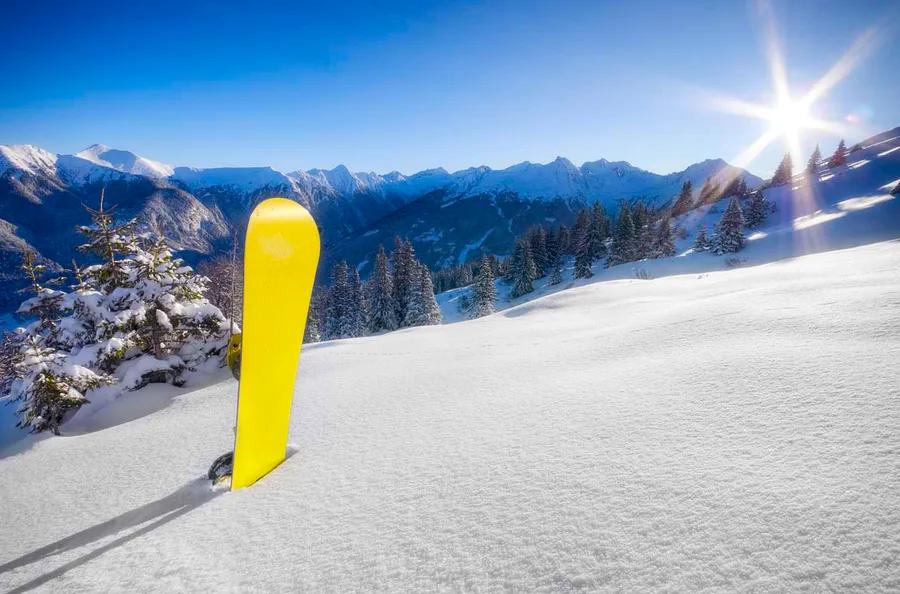 Top 20 Snowboarding Resorts Around the Globe, According to Expert Riders