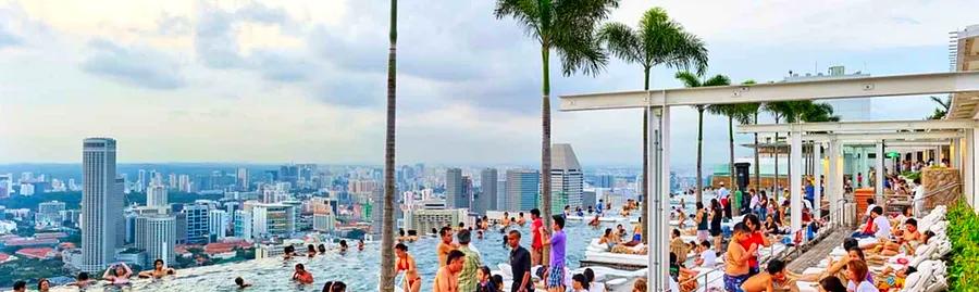 10 Hotels in Singapore with Pools Offering Breathtaking Views