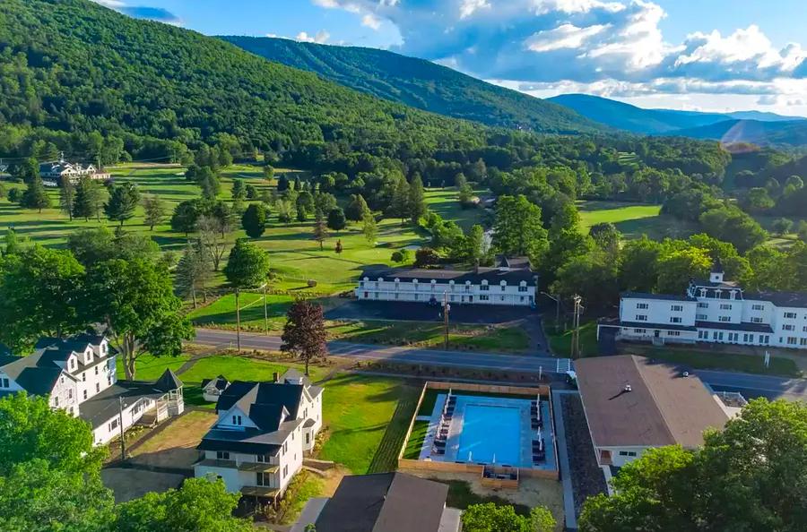 Dinogo Readers' Top 5 Resorts in New York State for 2023