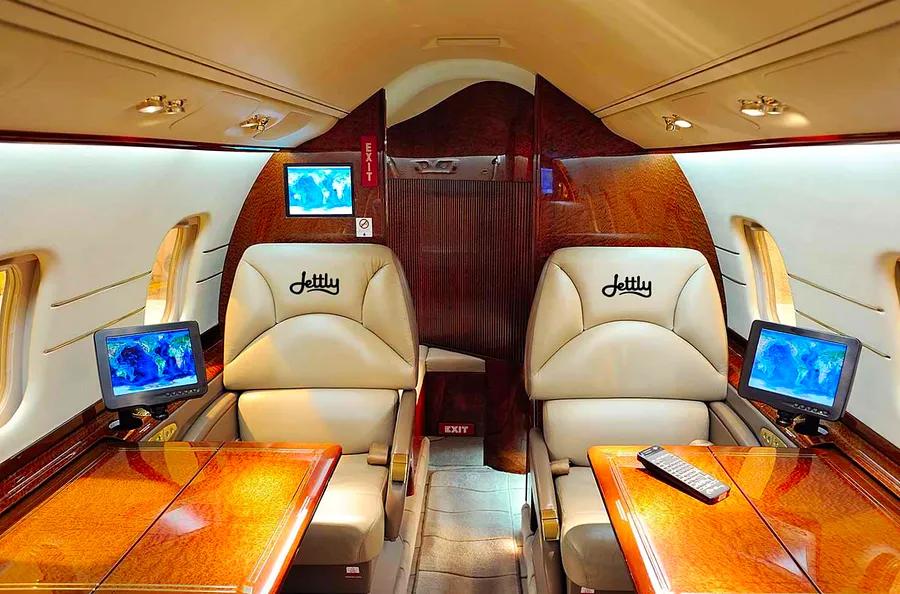 A Fresh Approach to Booking Private Jets — It's 'Just Like Expedia'