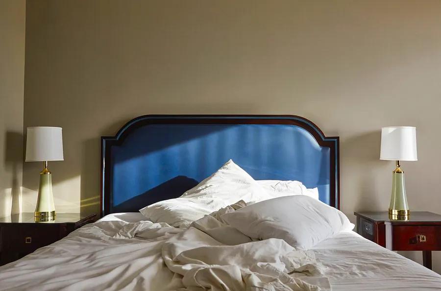 How Tidy Should You Leave Your Hotel Room? Insights from Etiquette Experts