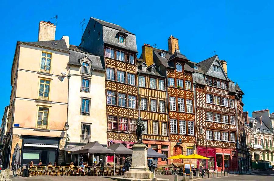 I sold my home in the U.S. and moved to France for retirement—here's what I discovered during my journey.