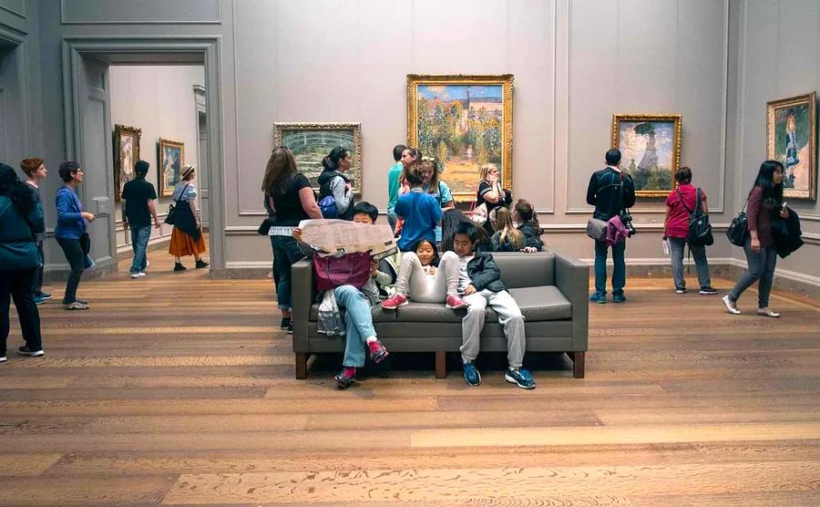 15 Common Museum Etiquette Mistakes and How to Avoid Them