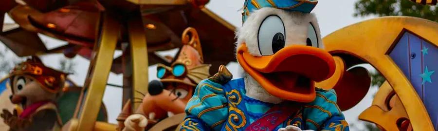 Disneyland or DisneySea: which will you choose?