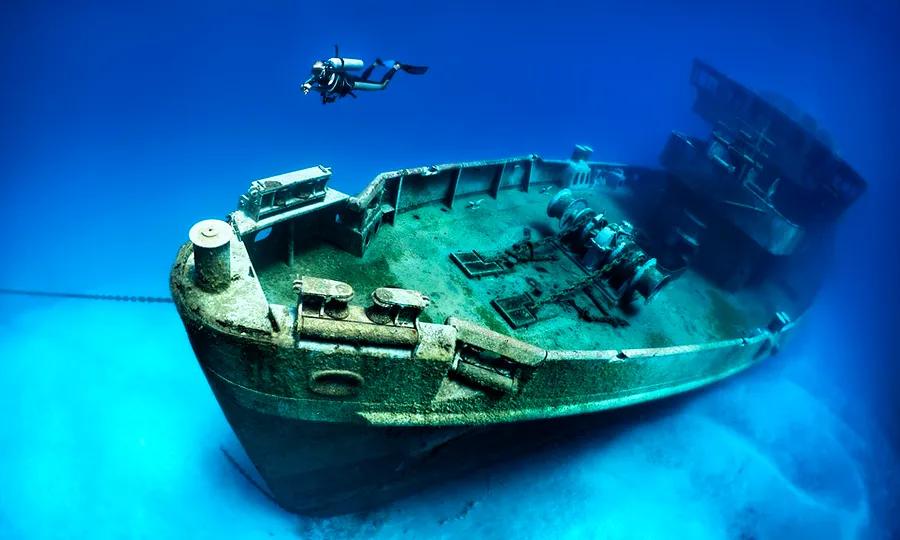 Notable Shipwrecks of the Caribbean