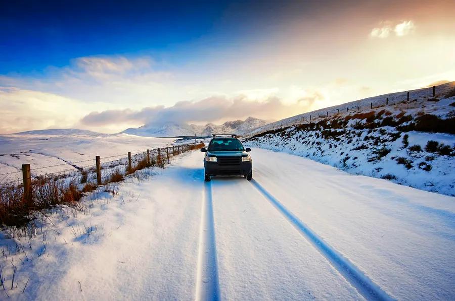 Get ready: 11 essential tips for a safe winter road journey