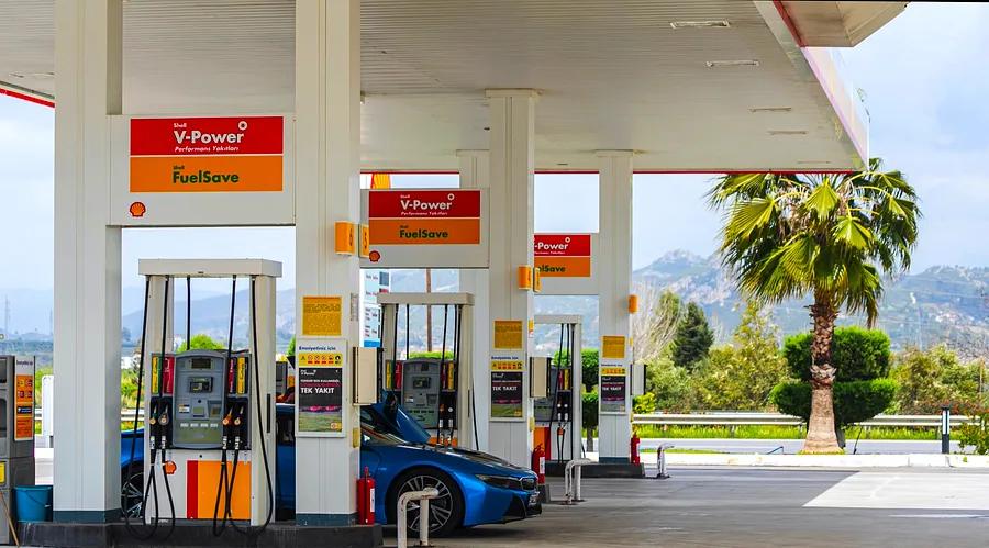 How to leverage GasBuddy to stay ahead of summer fuel price hikes