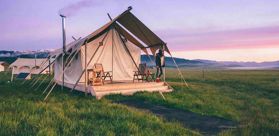 Top Glamping Retreats Near U.S. National Parks