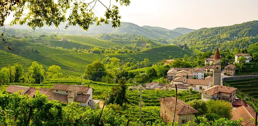 Cheers to Prosecco! A Guide to Exploring Italy’s Renowned Sparkling Wine Region