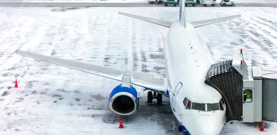 Thousands of Flights Canceled and Delayed Due to Winter Storms