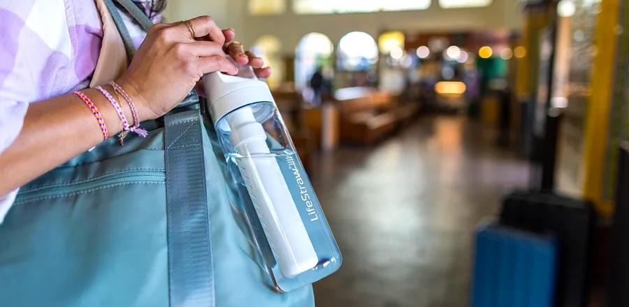 The 11 Best Water Bottles Recommended by Frequent Travelers