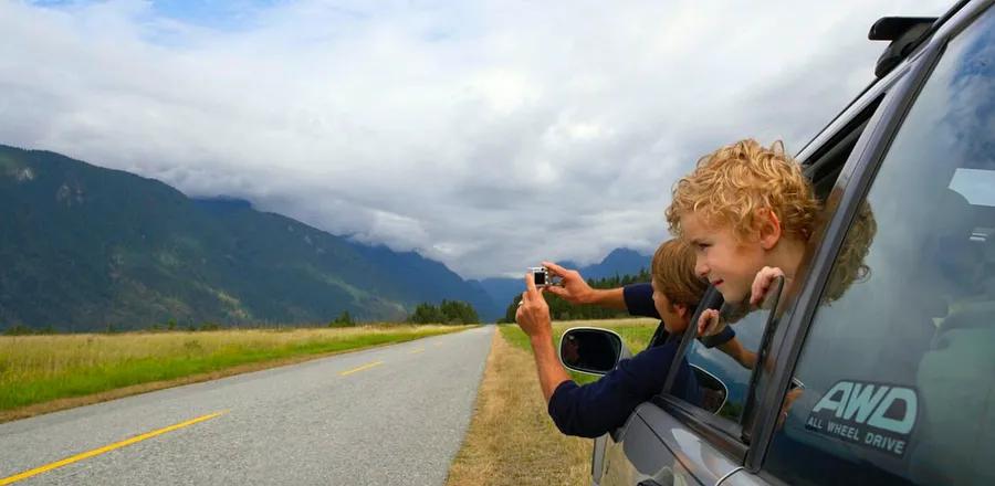 8 Fun Road Trip Games to Keep Everyone Engaged, Regardless of Age