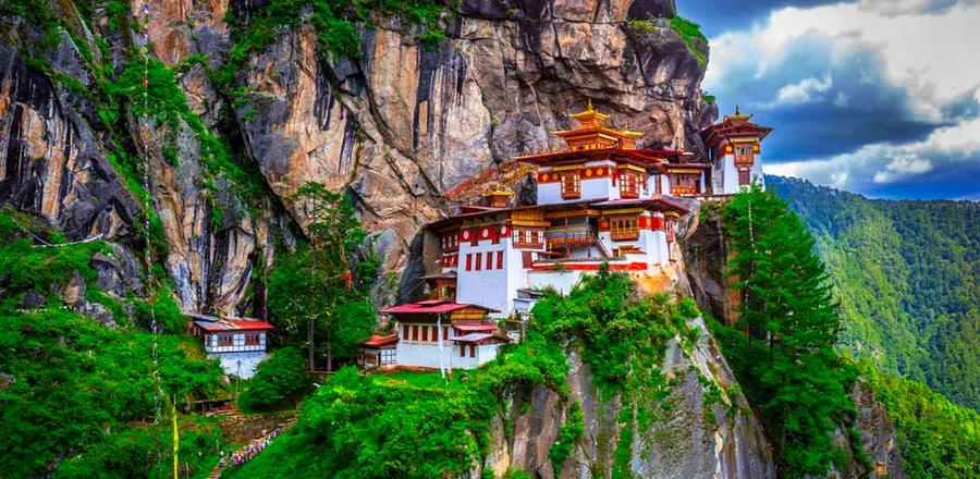 Visiting Bhutan Will Be Cheaper—If You Stay Long Enough