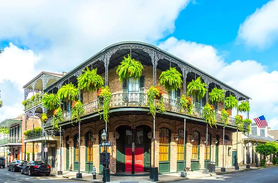 6 Must-Do Activities in New Orleans Before &amp; After Your Cruise