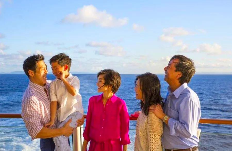 4 Key Tips for Sharing a Cruise Cabin with Friends & Family