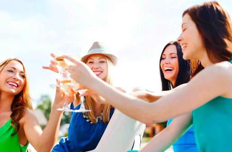 6 Exciting Games & Activities for a Bachelorette Party Cruise