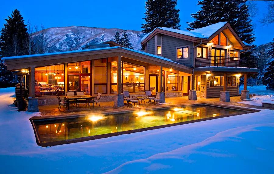 7 Stunning Airbnb Rentals in Colorado We're Excited to Explore