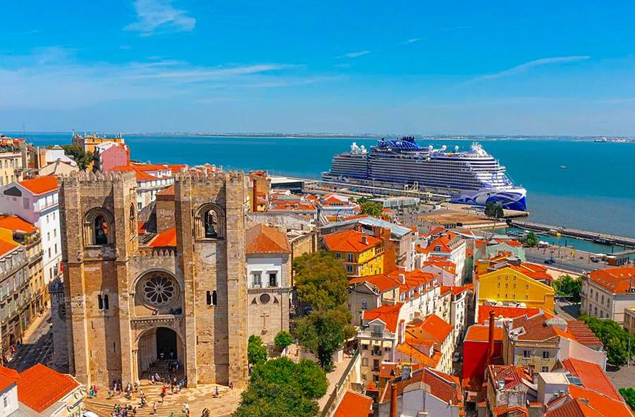 2024 Transatlantic Cruises: Relaxing Days & Varied Destinations