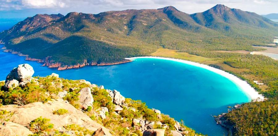 Vibrant Art, Delectable Seafood, and Untamed Landscapes—Why Tasmania Should Be Your Next Destination